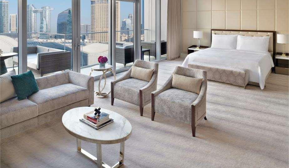 Address Dubai Mall Rum bild A suite at the Ritz-Carlton, DIFC