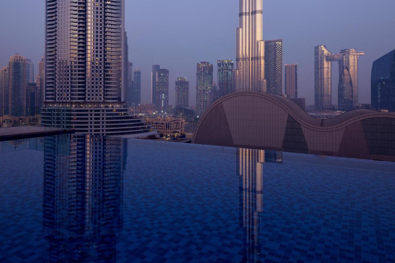 Address Dubai Mall Exteriör bild The pool at the Address