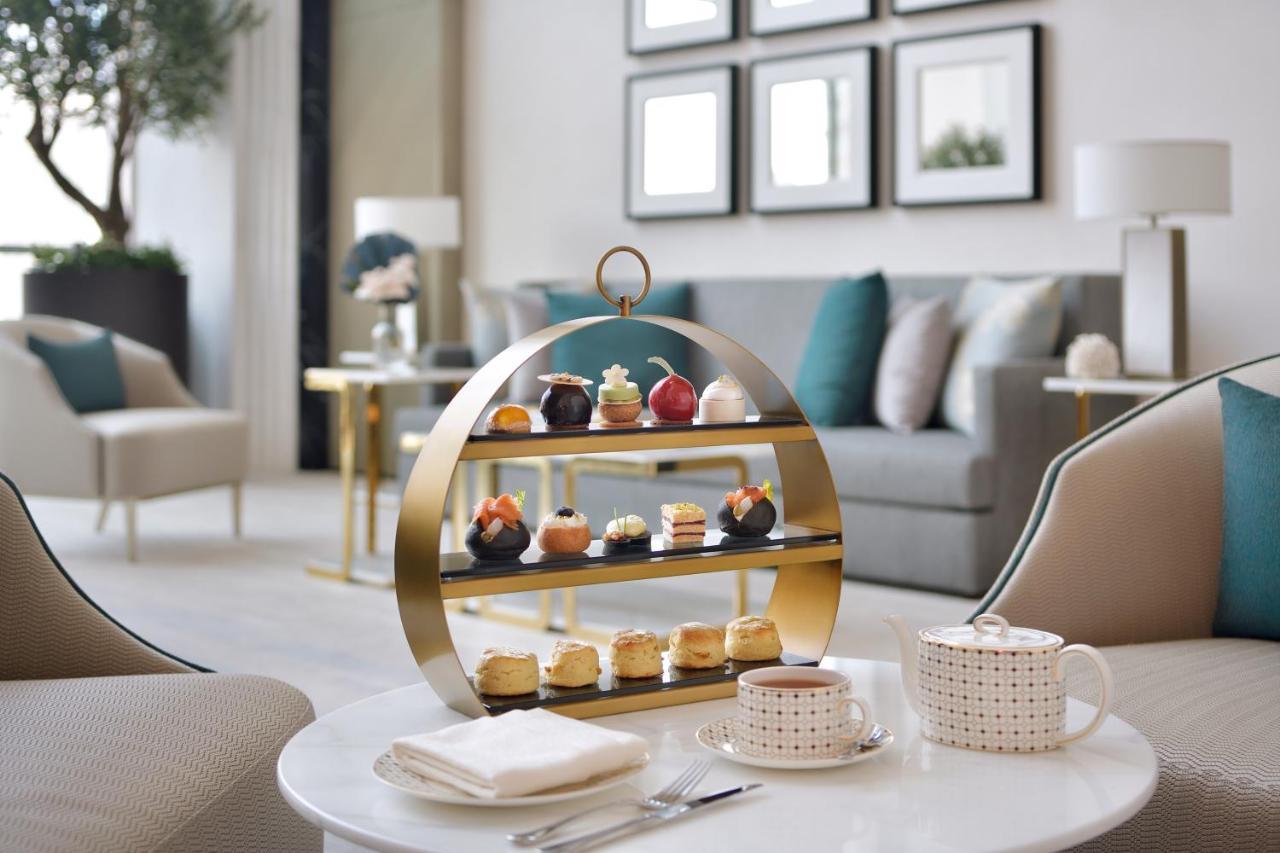 Address Dubai Mall Exteriör bild Afternoon tea at The St Regis Dubai